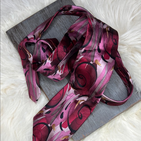 J. Garcia Silk Red and Pink abstract Men's Tie - Picture 5 of 14